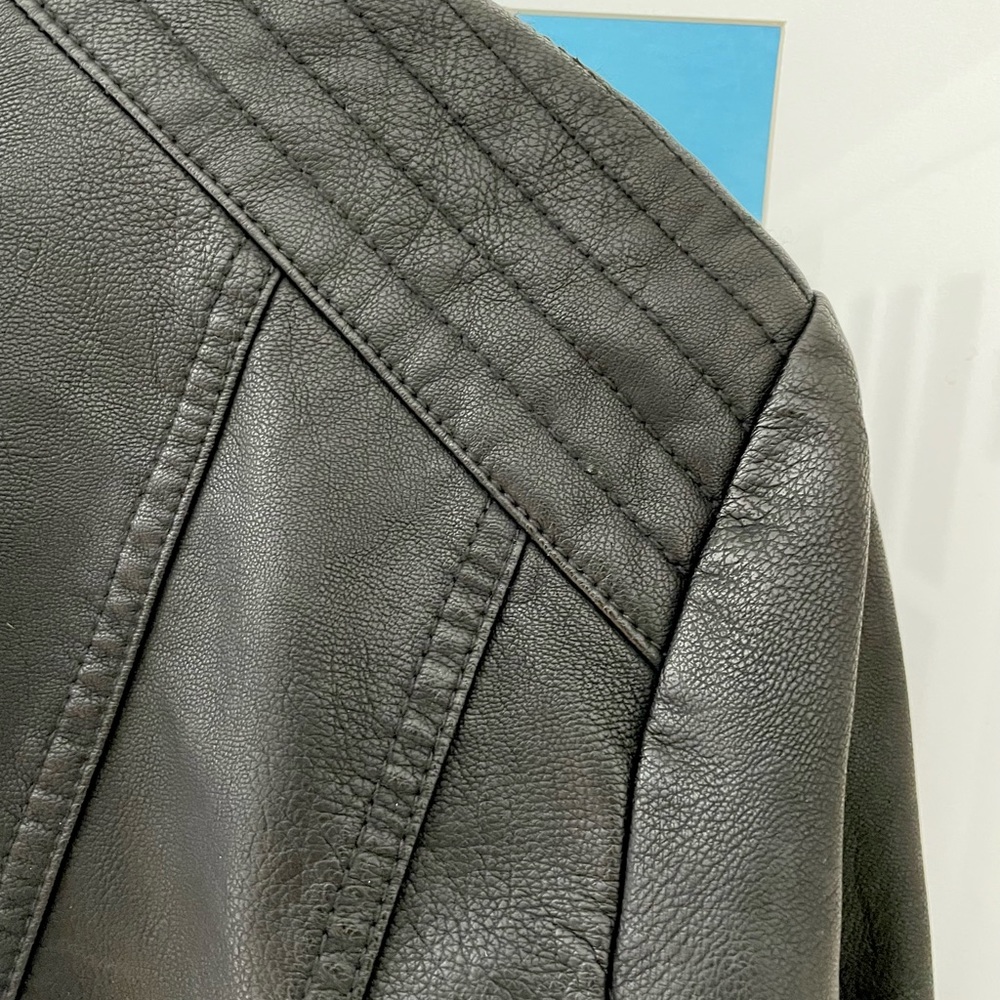 Guess Jacket - Picture 8 of 12